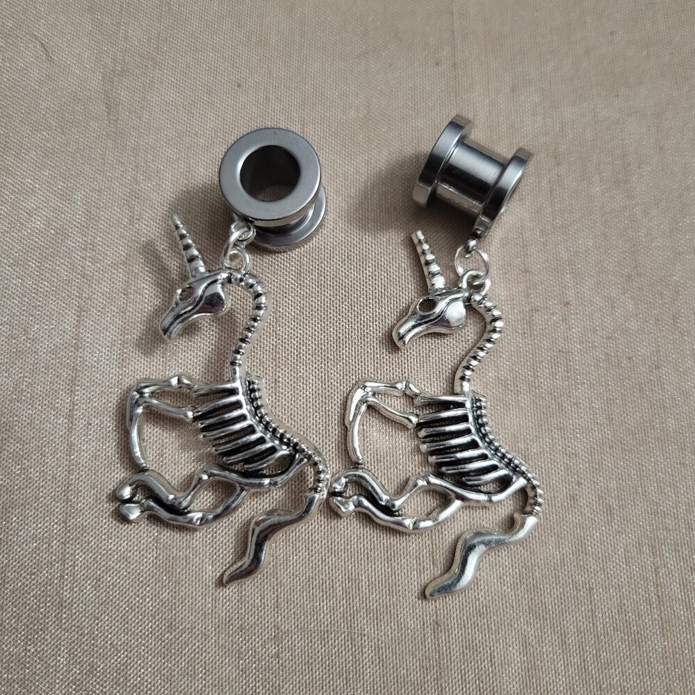 0 gauge (8mm) unicorn skeleton stainless steel ear tunnels, screw back